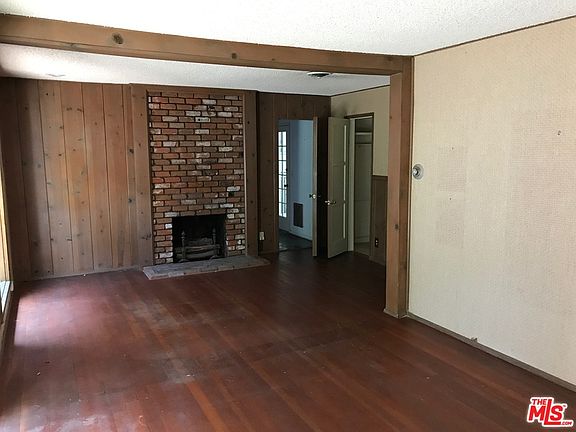 2nd image of 10428 Hebron Ln