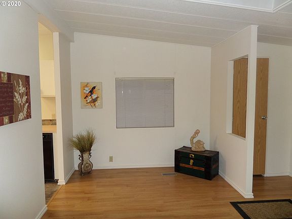 4th image of 14204 NE 10th Ave Unit 19