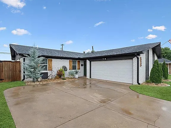 10609 N McKinley Ave — Photo 3