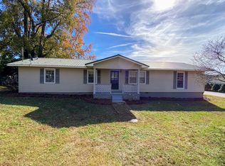 65 Meadow Ln, Oxford, AL 36203