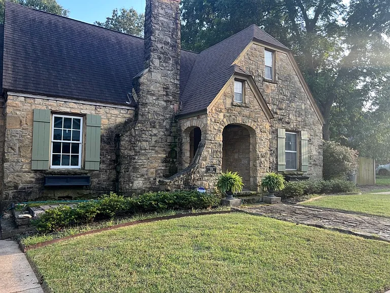 309 Mallory Ct — Photo 9