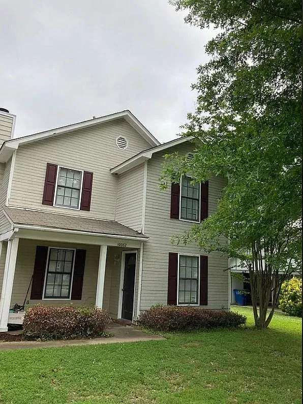 3 bed, 2.5 bath, 1200 sqft, $1,895 — Photo 1