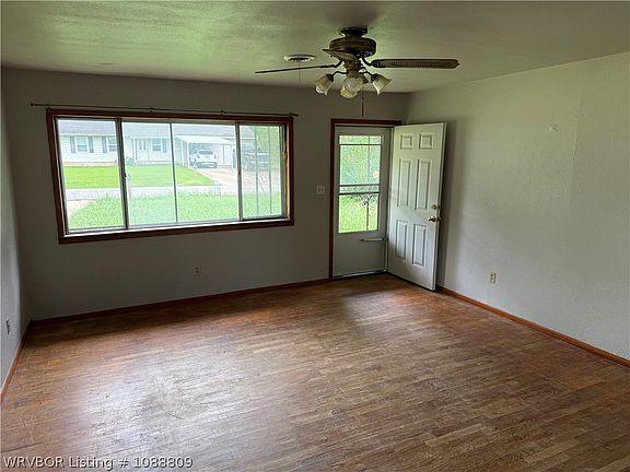 3rd image of 408 W Denton Ave