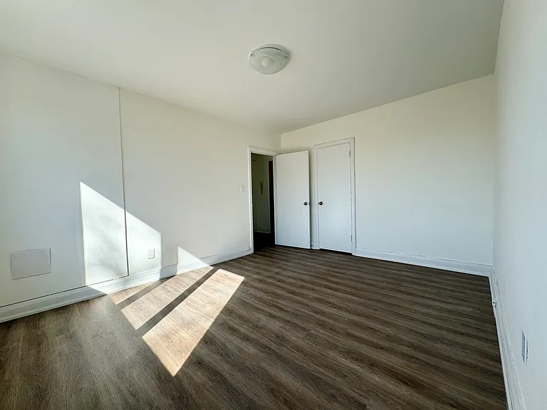36 Wood Glen Rd #U302 — Photo 11