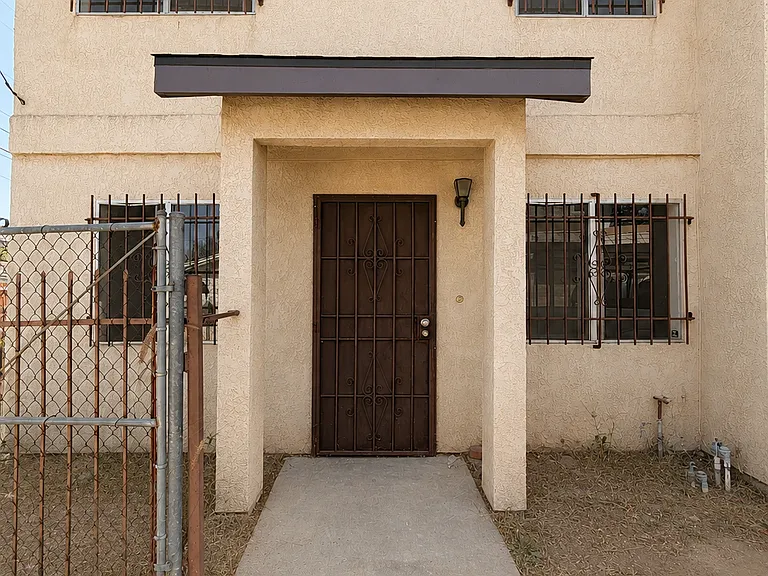 W Ramona Rd — Photo 16