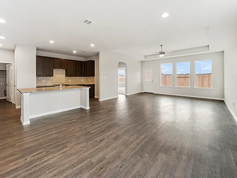5763 Paseo Pl — Photo 5