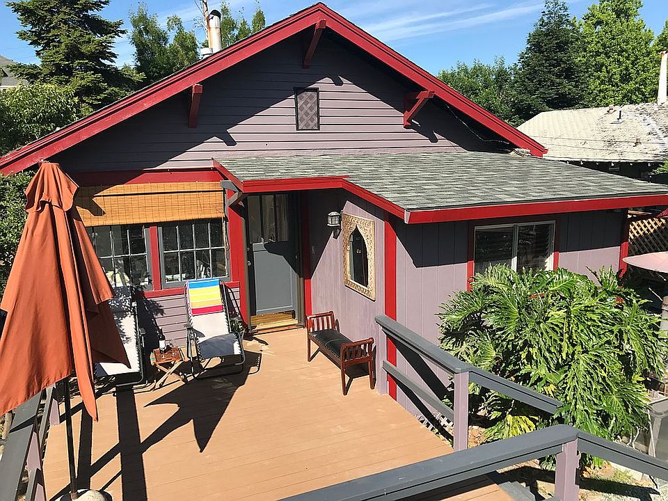 2nd image of 1125 Court St