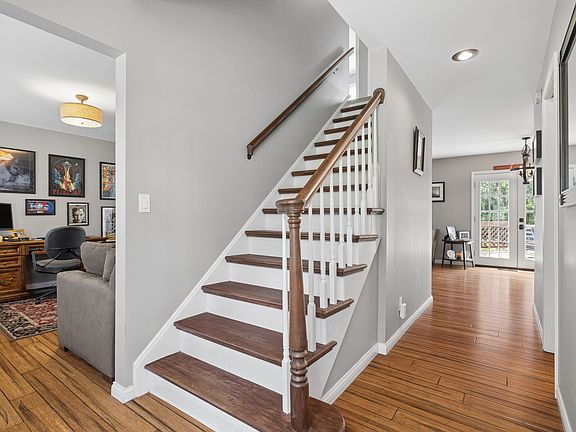 3rd image of 756 Pembridge Pl