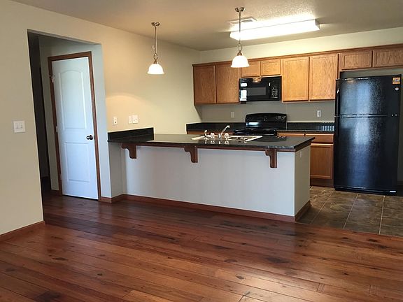 4th image of 301 Hunter Pl APT 304