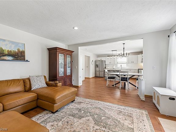 5th image of 1125 Ledgestone Dr