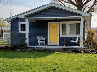 807 Race St, Ravenswood, WV 26164