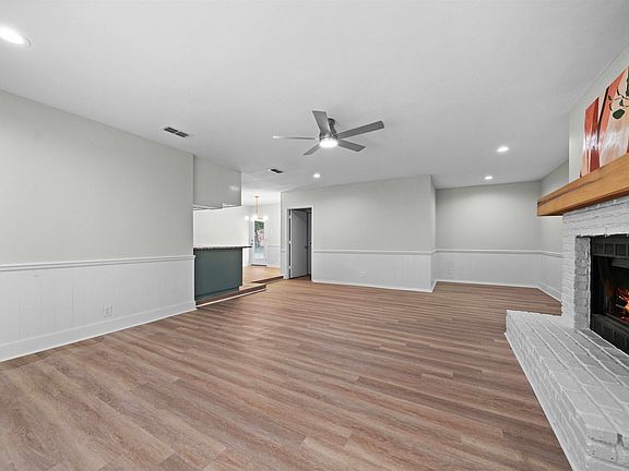5th image of 113 Hillcreek St