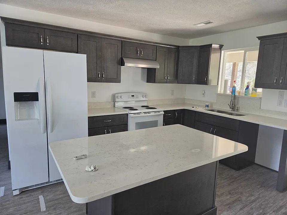 213 Violet Dr