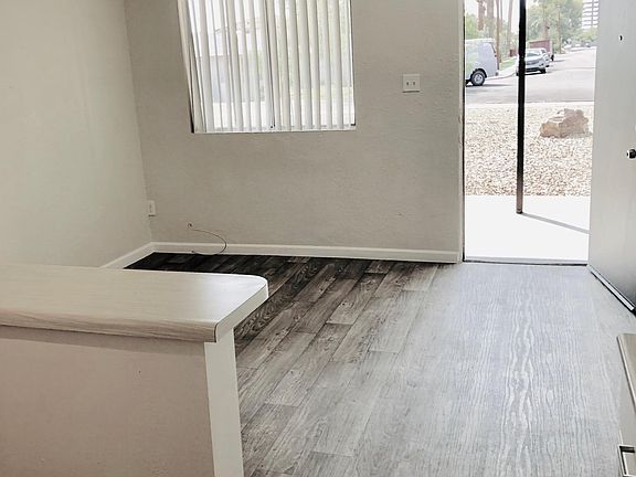 2nd image of 530 E Mariposa St APT 32
