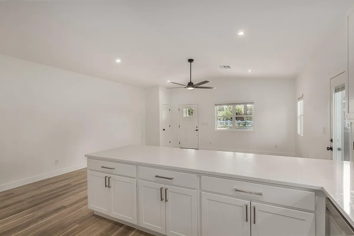Building Photo - 4535 N 9th St #1