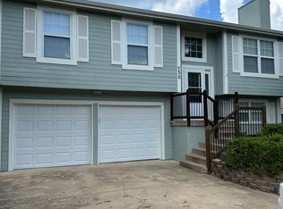 730 N McCaffree Cir, Gardner, KS 66030