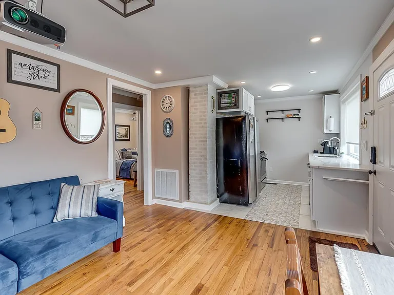 217 Rebecca St — Photo 5