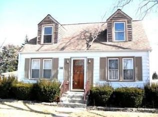 221 S Roy Ave, Northlake, IL 60164