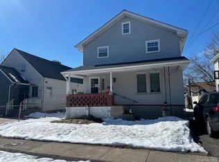 389 Hamilton Avenue, Hewlett, NY 11557