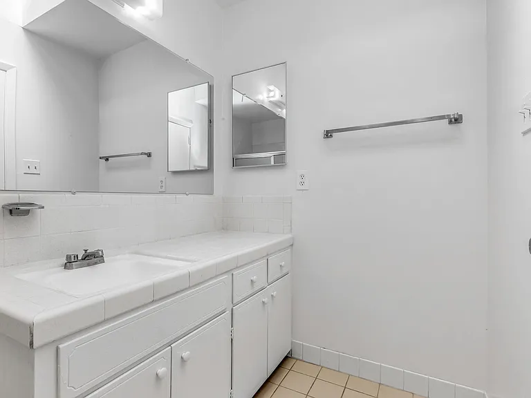 642 Alvarado — Photo 7