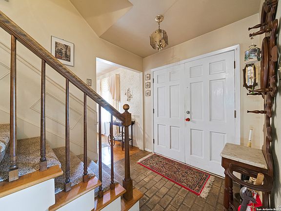3rd image of 9607 Lantana Dr