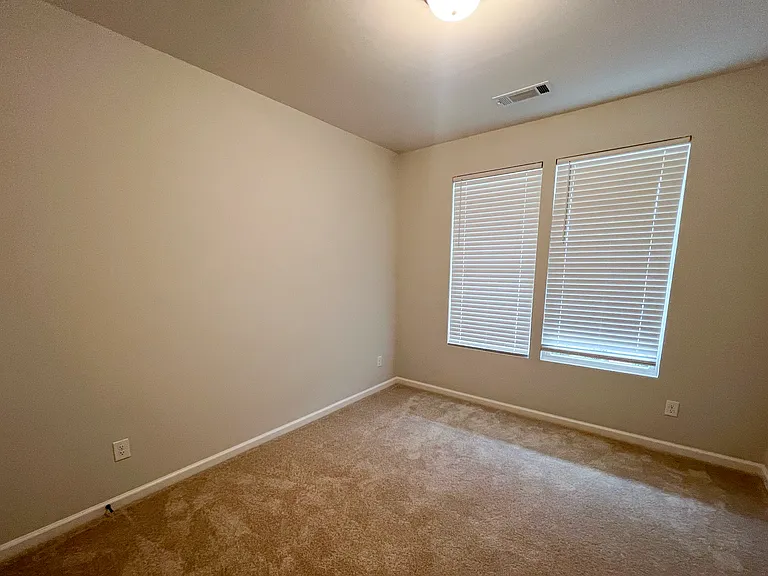 46 Hickory Grove Ave — Photo 5