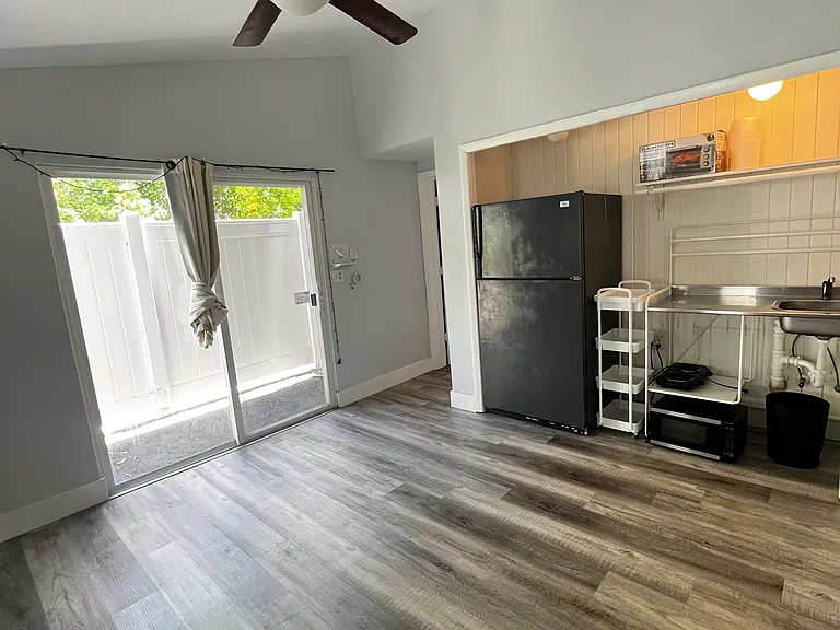 1412 NE 17th Ct #1-2 — Photo 7