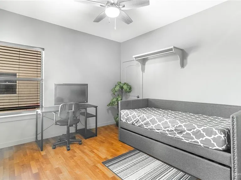 1321 E Camellia Ave #4 — Photo 10