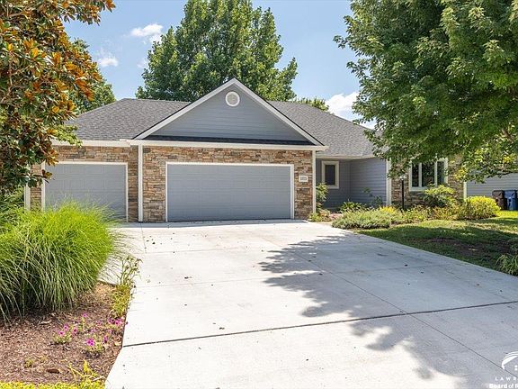 3rd image of 1373 Stonecreek Dr
