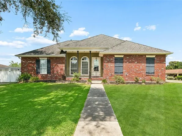 573 Oak St, Norco, LA 70079