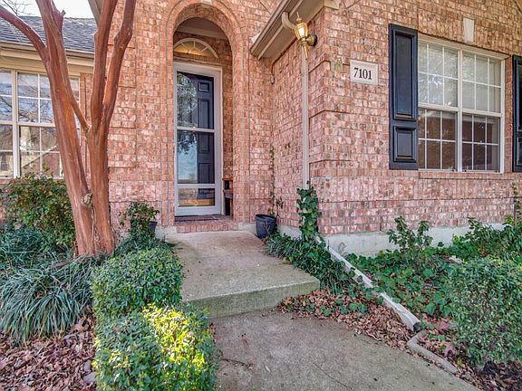 3rd image of 7101 Stone Canyon Ct