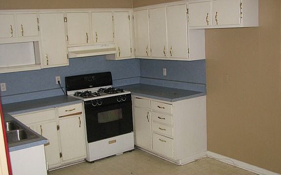 2nd image of 2204 Coors Dr
