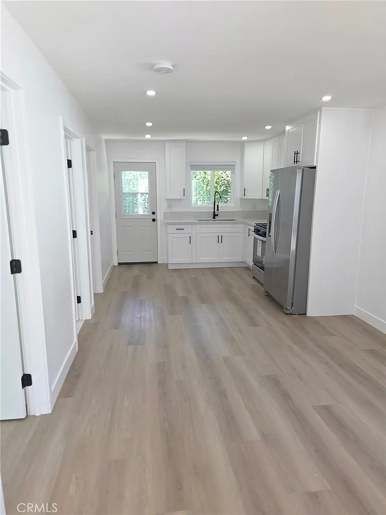 2 bed, 1144 sqft, $3,000 — Photo 3