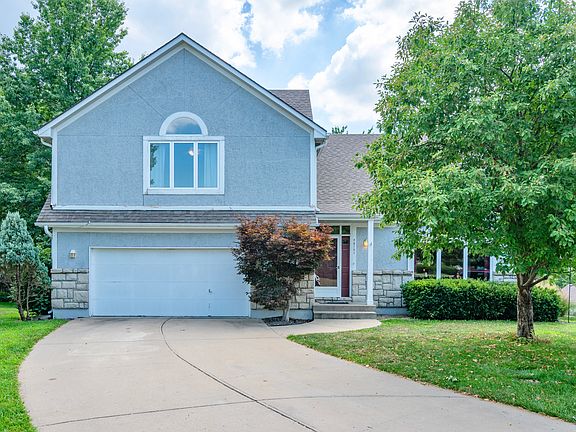 2nd image of 25707 32nd Terrace Ct