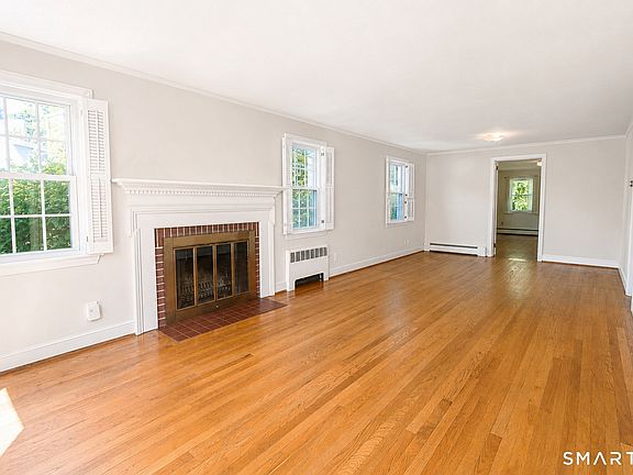 5th image of 24 Sandhurst Drive
