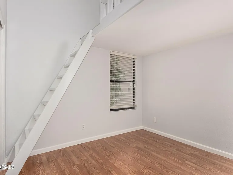 1625 E Montoya Ln — Photo 30