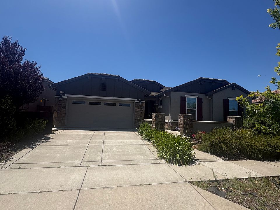 1st image of 2578 Banks Dr