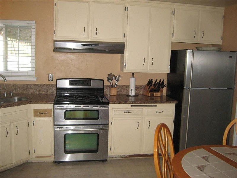 2nd image of 27185 Bonlee Ave