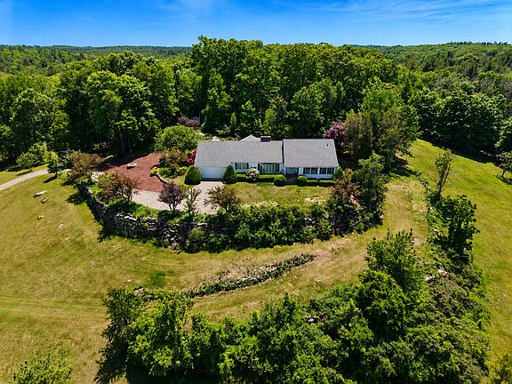 2nd image of 1107 Jackson Rd