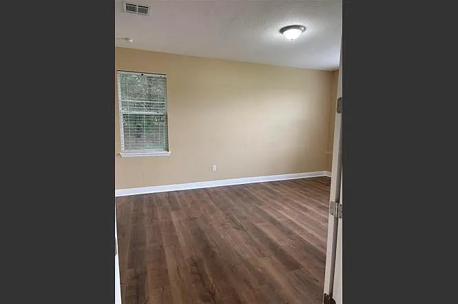 3700 Paradiso Cir — Photo 31