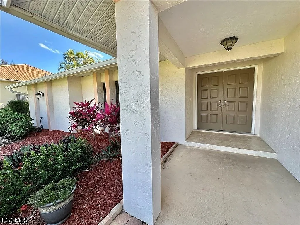 3 bed, 2.0 bath, 1806 sqft, $2,800 — Photo 4