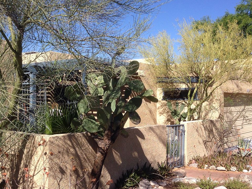 2nd image of 6572 N Foothills Dr