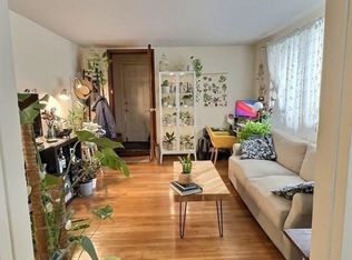 229 Saint Paul St #5-B, Brookline, MA 02446