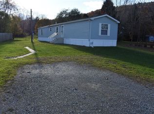 279 4th St, Hallstead, PA 18822
