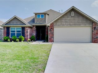 4287 W Divide Dr, Fayetteville, AR 72704