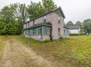 91 Lewiston St, Mechanic Falls, ME 04256