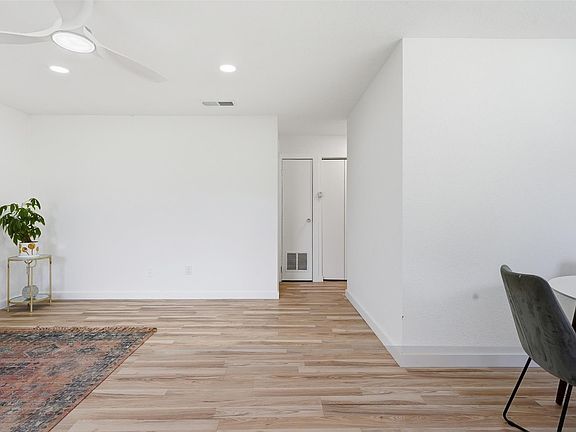 4th image of 609 Magnolia St