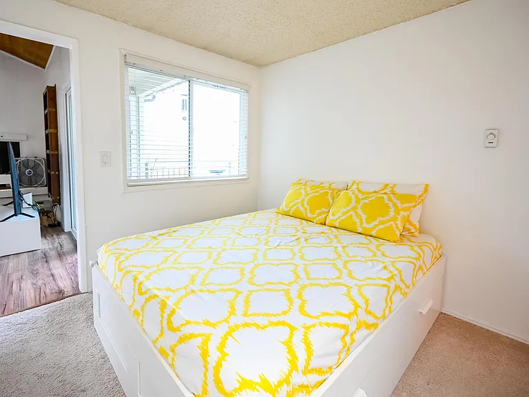 7577 Old Redmond Rd #6 — Photo 9