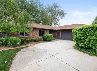 41397 Clairpointe St, Harrison Township, MI 48045