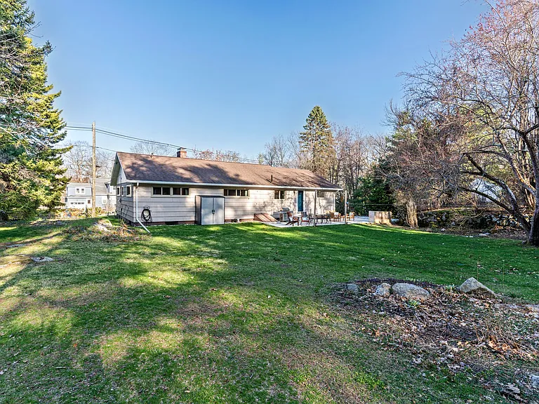 171 Brackett Rd — Photo 36